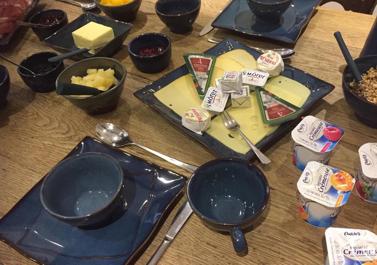 Auberge Le Canard Qui Rit Plélauff Екстериор снимка